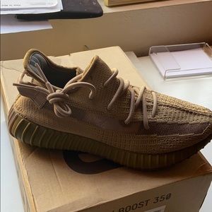 Yeezy Boosy 350 V2